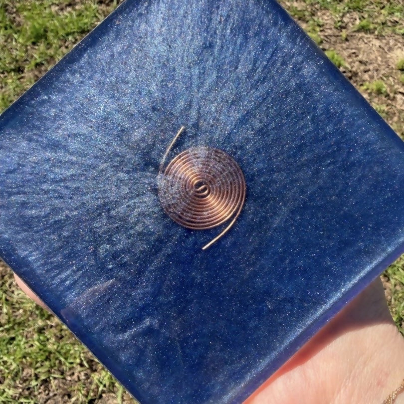 Kyanite Orgonite Pyramid — handmade orgonite — True Orgonite