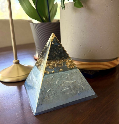Kyanite Orgonite Pyramid — handmade orgonite — True Orgonite