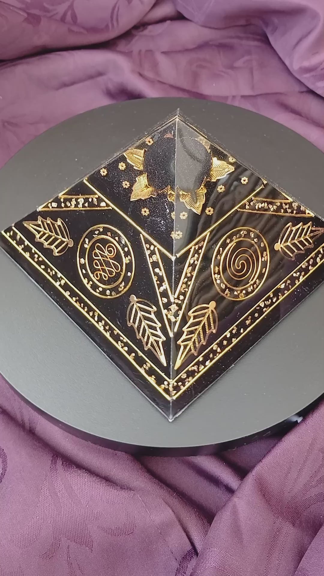Short video of the Black Giza Orgonite Pyramid by Orgone Art Yvonne