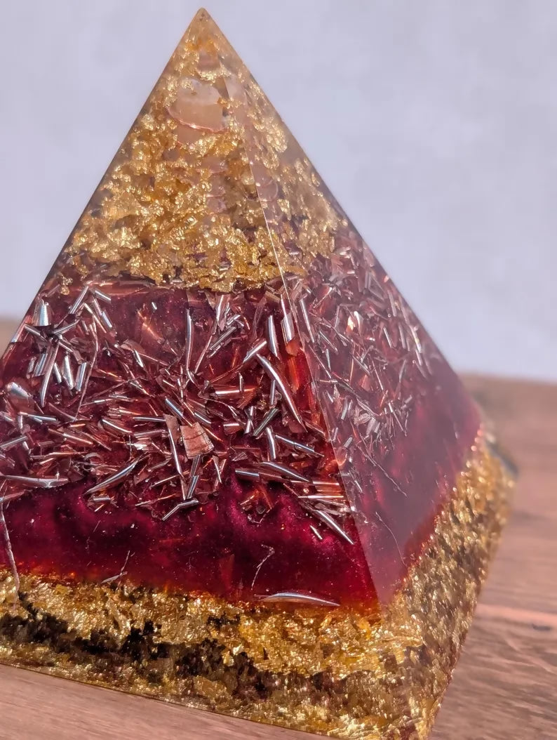 Orgonite Pyramid – Quartz, Selenite & Copper