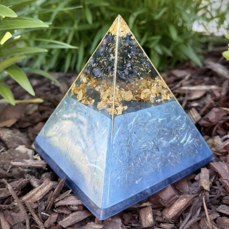 Kyanite Orgonite Pyramid — handmade orgonite — True Orgonite