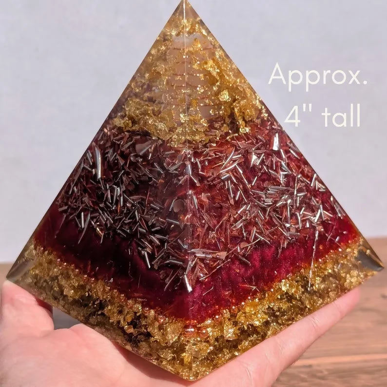 Orgonite Pyramid – Quartz, Selenite & Copper