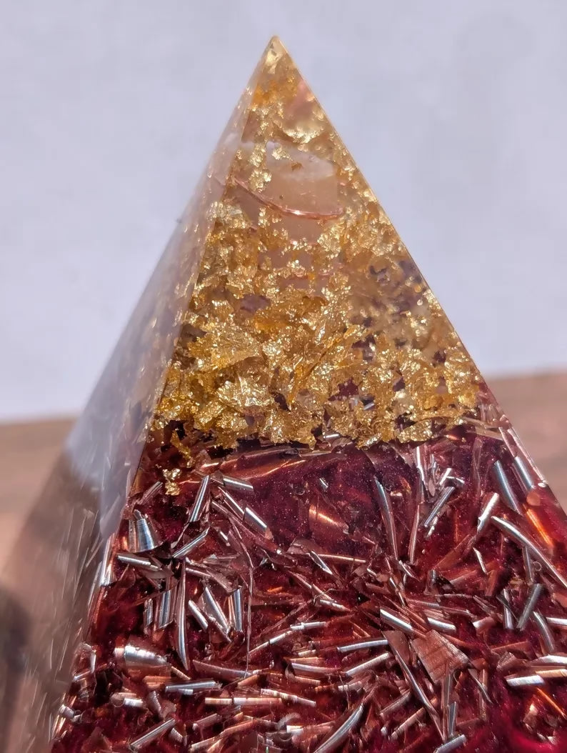 Orgonite Pyramid – Quartz, Selenite & Copper